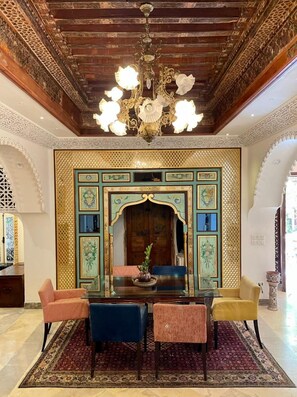 Kawasan tempat duduk lobi