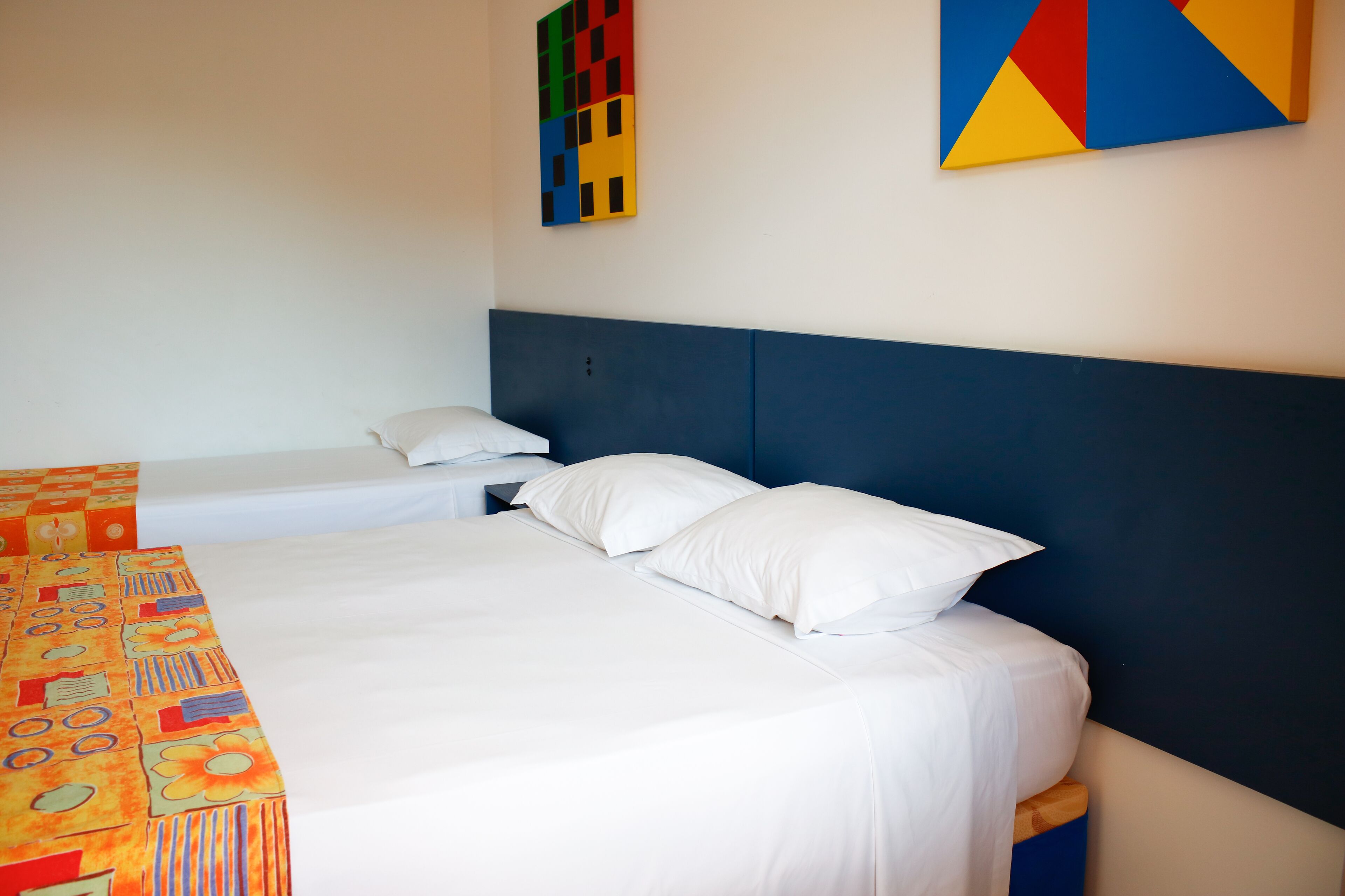 minibar, free wifi, bed sheets