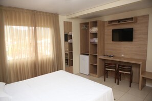 Minibar, free WiFi, bed sheets - Hotel Açoriano (Penha)