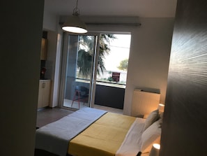 Schallisolierte Zimmer, kostenloses WLAN, Bettwäsche