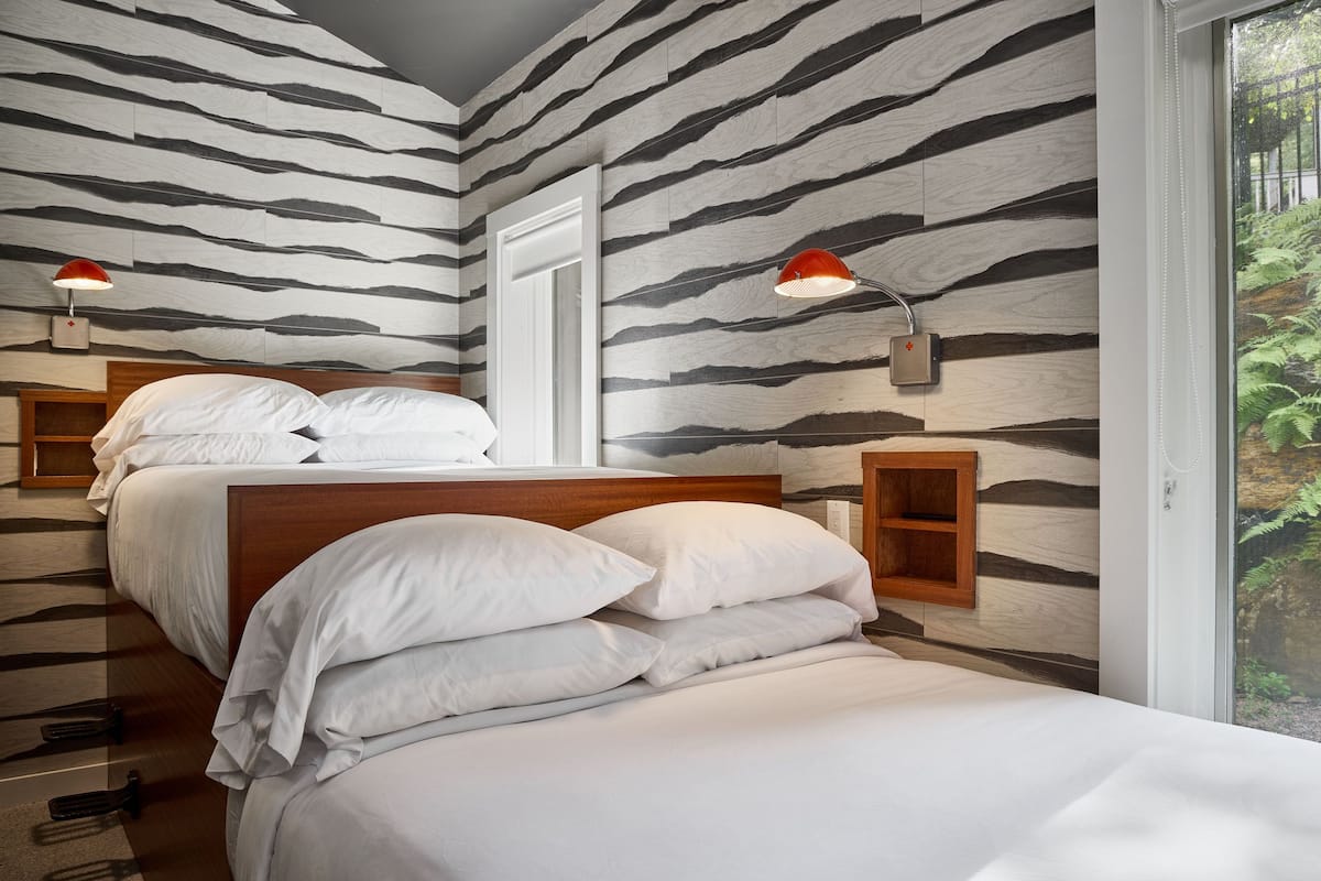 Signature Room, Multiple Beds | 2 bedrooms, premium bedding, down comforters, iron/ironing board