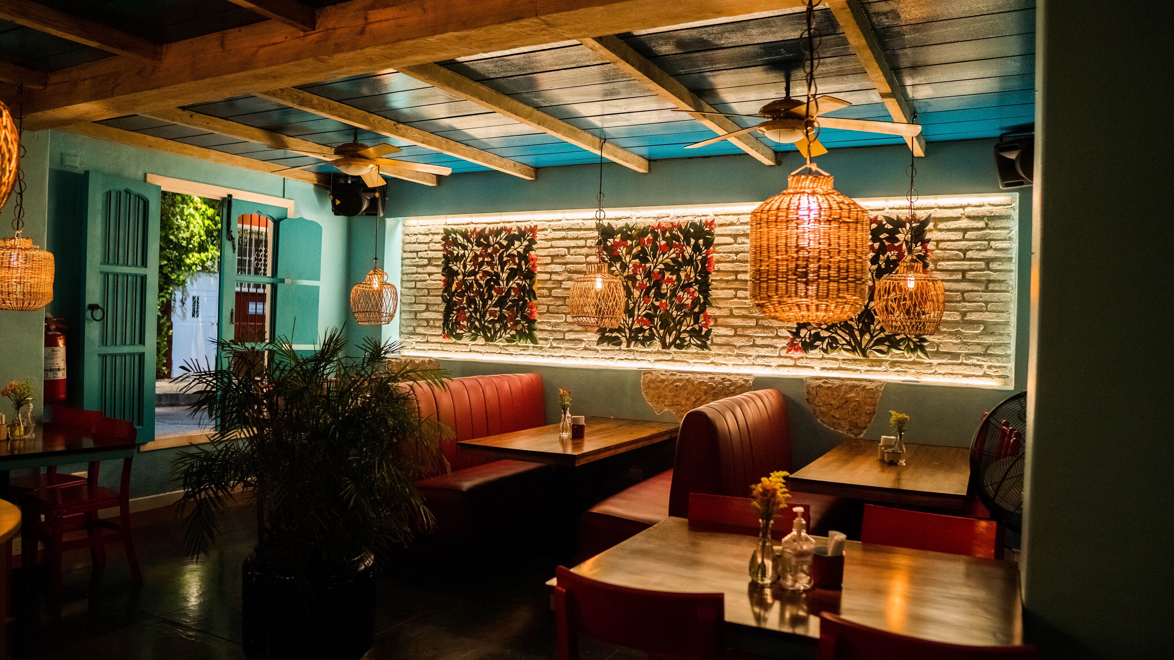 breakfast, lunch, dinner served; local cuisine