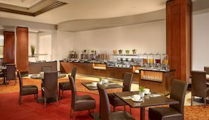 Frukost serveras