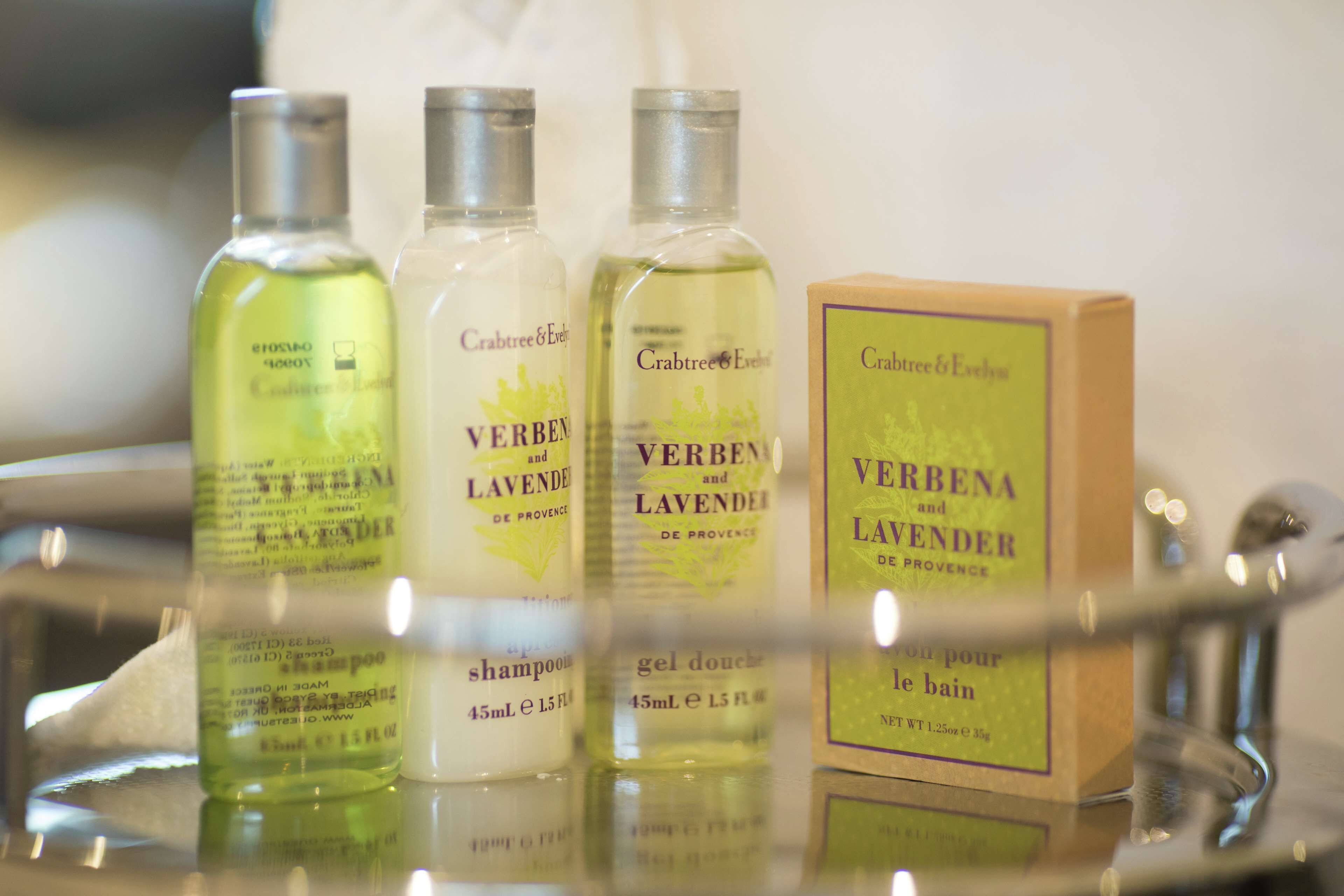 suite (water) | in-room safe, desk, free cots/infant beds, free wifi