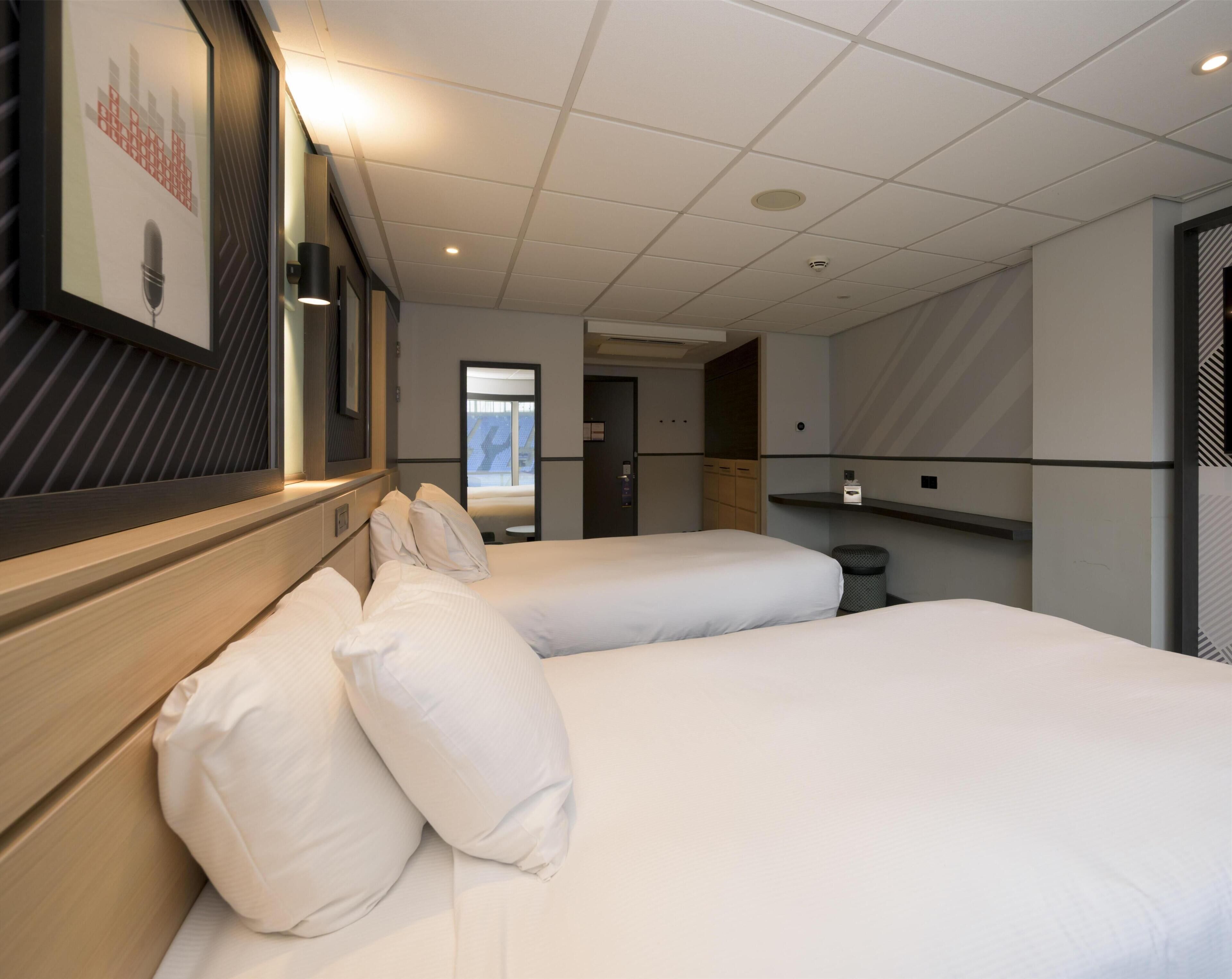 Twin Room | In-room safe, free cots/infant beds, free WiFi, bed sheets