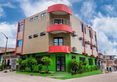Fachada de la propiedad