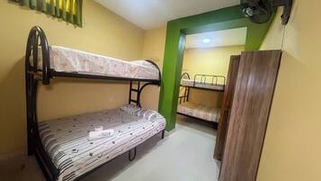 Quadruple Room | Individually decorated, individually furnished, free WiFi, bed sheets