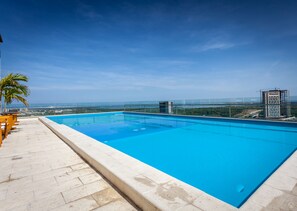 Outdoor pool - Hotel Sky Collection Barranquilla (Barranquilla)
