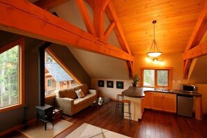 Premium Loft, 1 Bedroom, Mountain View | Living area | Flat-screen TV, fireplace
