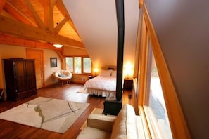 Premium Loft, 1 Bedroom, Mountain View | Premium bedding, iron/ironing board, free WiFi