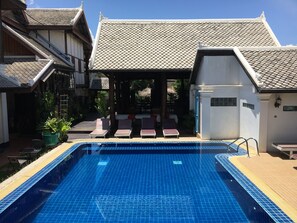 Deluxe Double Room with Balcony | Outdoor pool