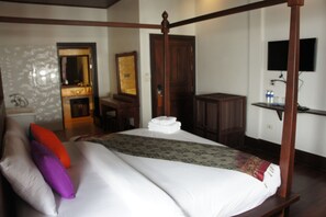 Deluxe Double Room with Balcony - Le Vang Bua Villa (Luang Prabang)