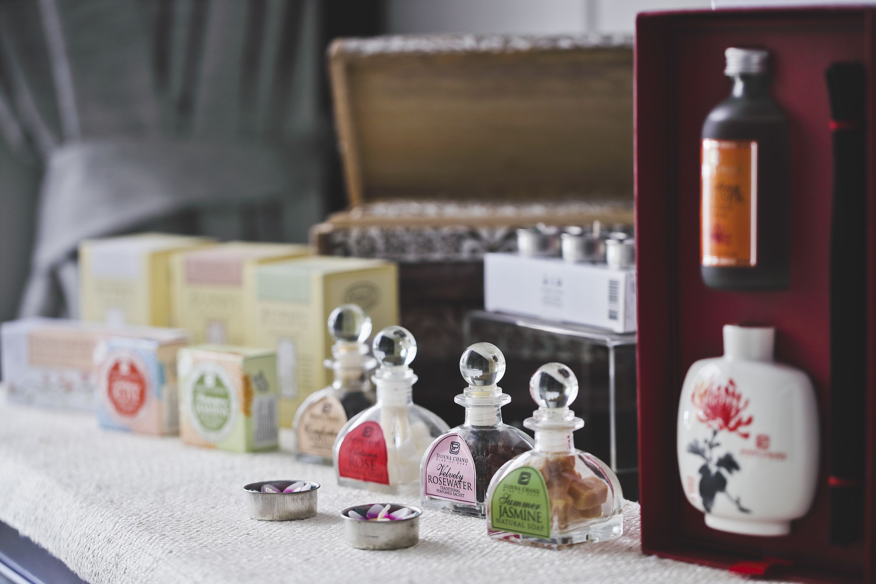 couples treatment room(s), body treatments, aromatherapy, thai massages