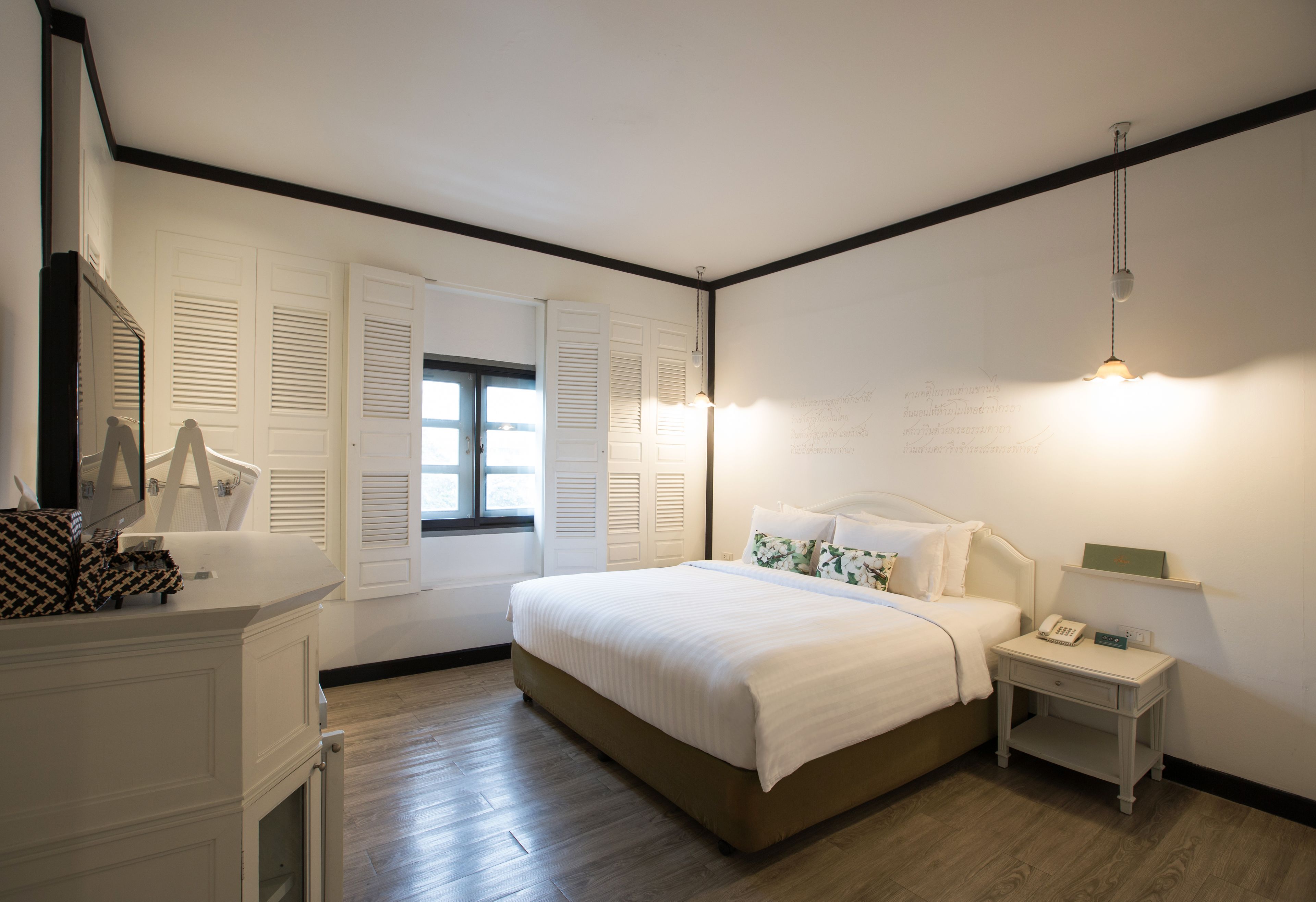 governess suite | minibar, in-room safe, desk, iron/ironing board