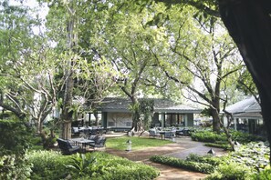 Property grounds - The Raweekanlaya Hotel Bangkok (Bangkok)