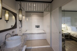 Bathroom - The Raweekanlaya Hotel Bangkok (Bangkok)