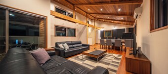 Bluebird Chalets by The Hakuba Collection