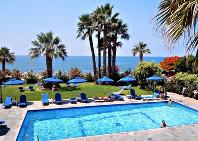 Rododafni Beach Apartments