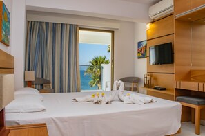 Estudio, vista al mar | Tabla de planchar con plancha, cunas gratuitas y camas extra 