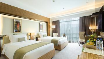 Premium bedding, minibar, in-room safe, desk