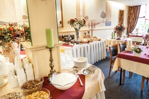 Free daily buffet breakfast