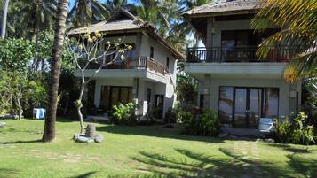 Deluxe-værelse | Pengeskab på værelset, skrivebord, mørklægningsgardiner, gratis Wi-Fi