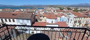 Double Room (or Castle View) | Minibar, in-room safe, free WiFi, bed sheets - Byron Hotel (Nafplio)