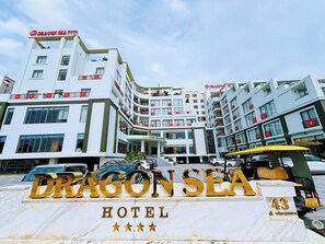 Front of property - Dragon Sea Sam Son Hotel (Sam Son)