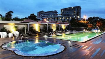 Outdoor pool, sun loungers