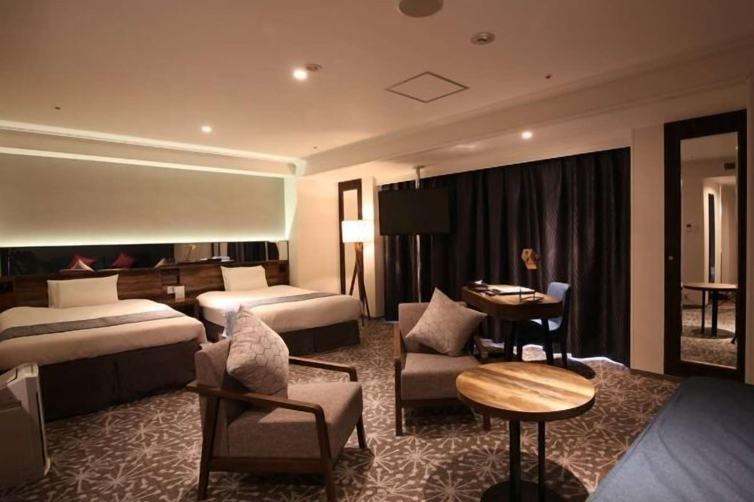 Brankas, kedap suara, setrika/meja setrika, dan Wi-Fi gratis