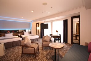 特级双床房, 无烟房 (Renovated/Modular Bath,WC Partition) | 客房内保险箱、隔音、熨斗/熨板、免费 WiFi