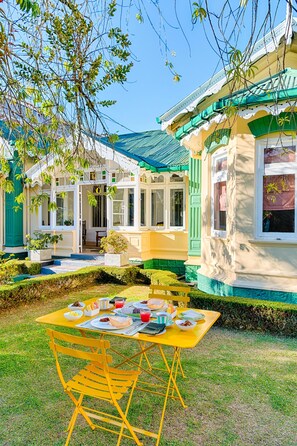 Daily English breakfast (USD 20 per person)