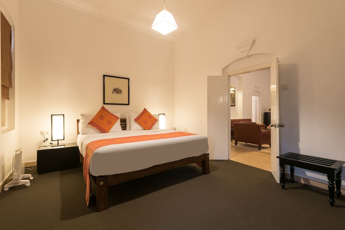 Suite | Blendingsgardiner, strykejern/-brett, wi-fi (inkludert) og sengetøy