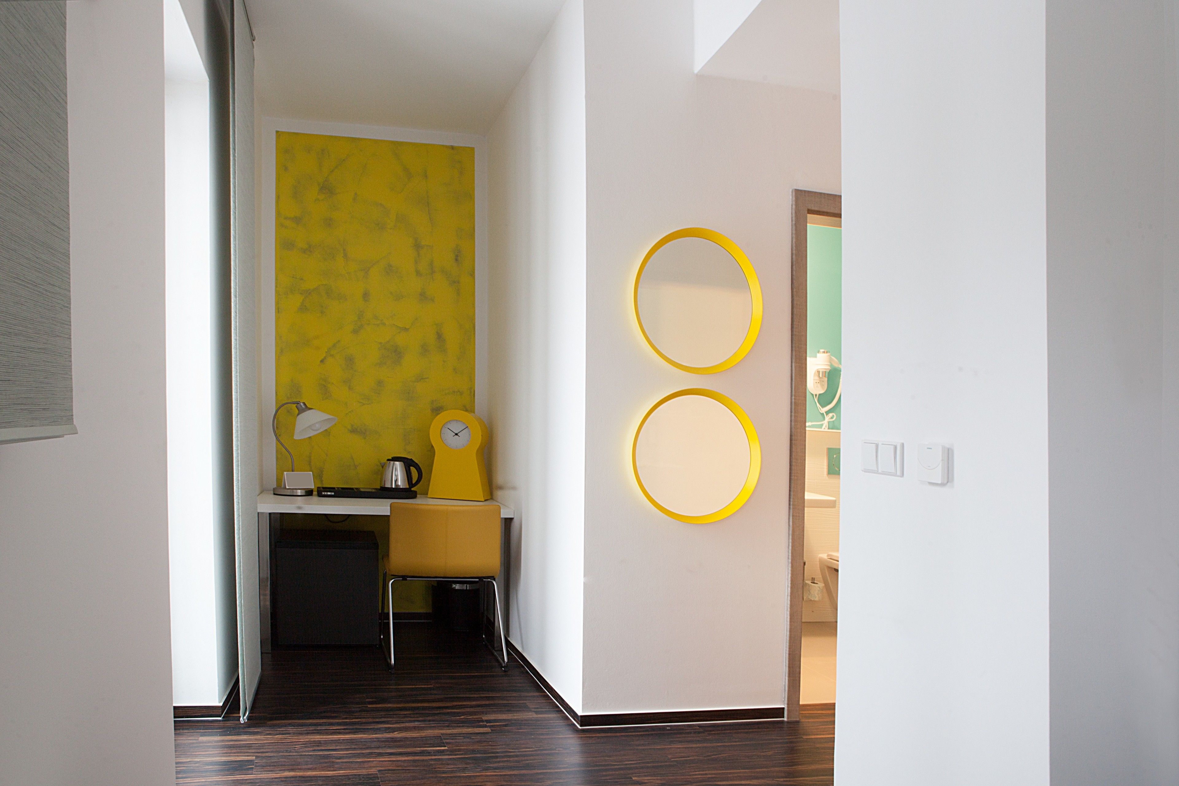 minibar, in-room safe, cots/infant beds, free wifi