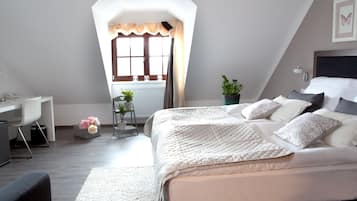Comfort Double or Twin Room | Minibar, in-room safe, cots/infant beds, free WiFi