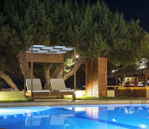 Poolside bar