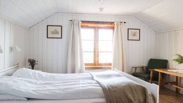 Dobbeltrom, privat bad | Wi-fi (inkludert) og sengetøy