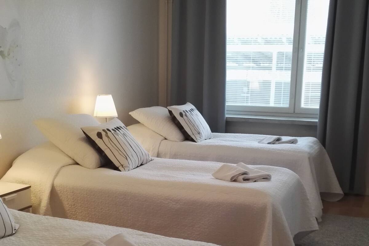 Appartement économique, 1 chambre | Bureau, système d’insonorisation, fer et planche à repasser