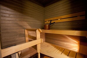 City Twin Room, 1 Bedroom, Sauna | Bathroom amenities | Shower, free toiletries, hair dryer, bidet - Kotimaailma Apartments Rovaniemi (Rovaniemi)