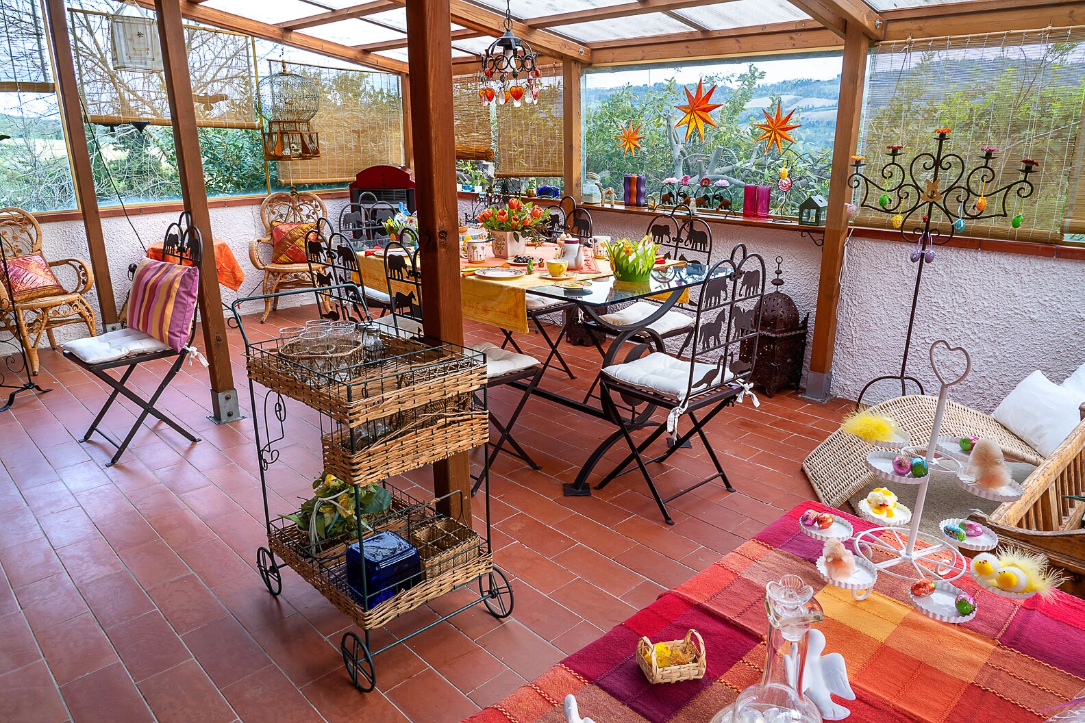 Tägliches kontinentales Frühstück (6 EUR pro Person)