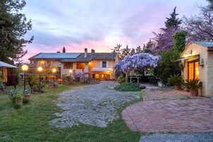 Exclusive Triple Room | Garden view