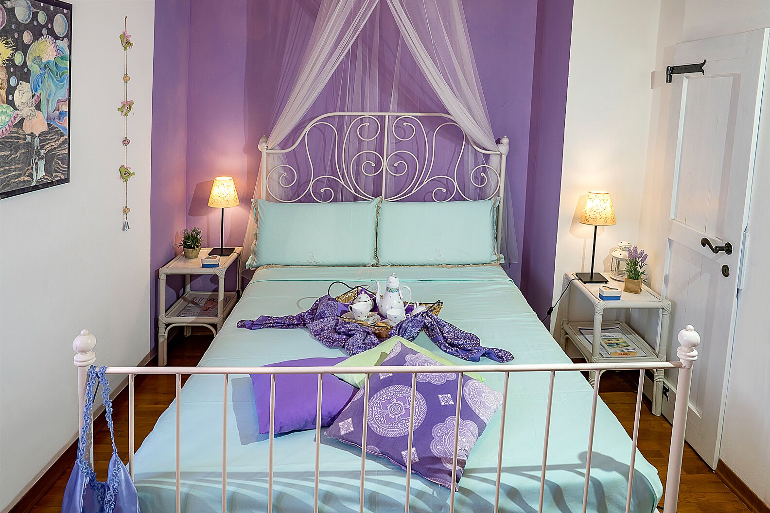 Quarto casal econômico | Edredons de pluma, Wi-Fi de cortesia, roupa de cama