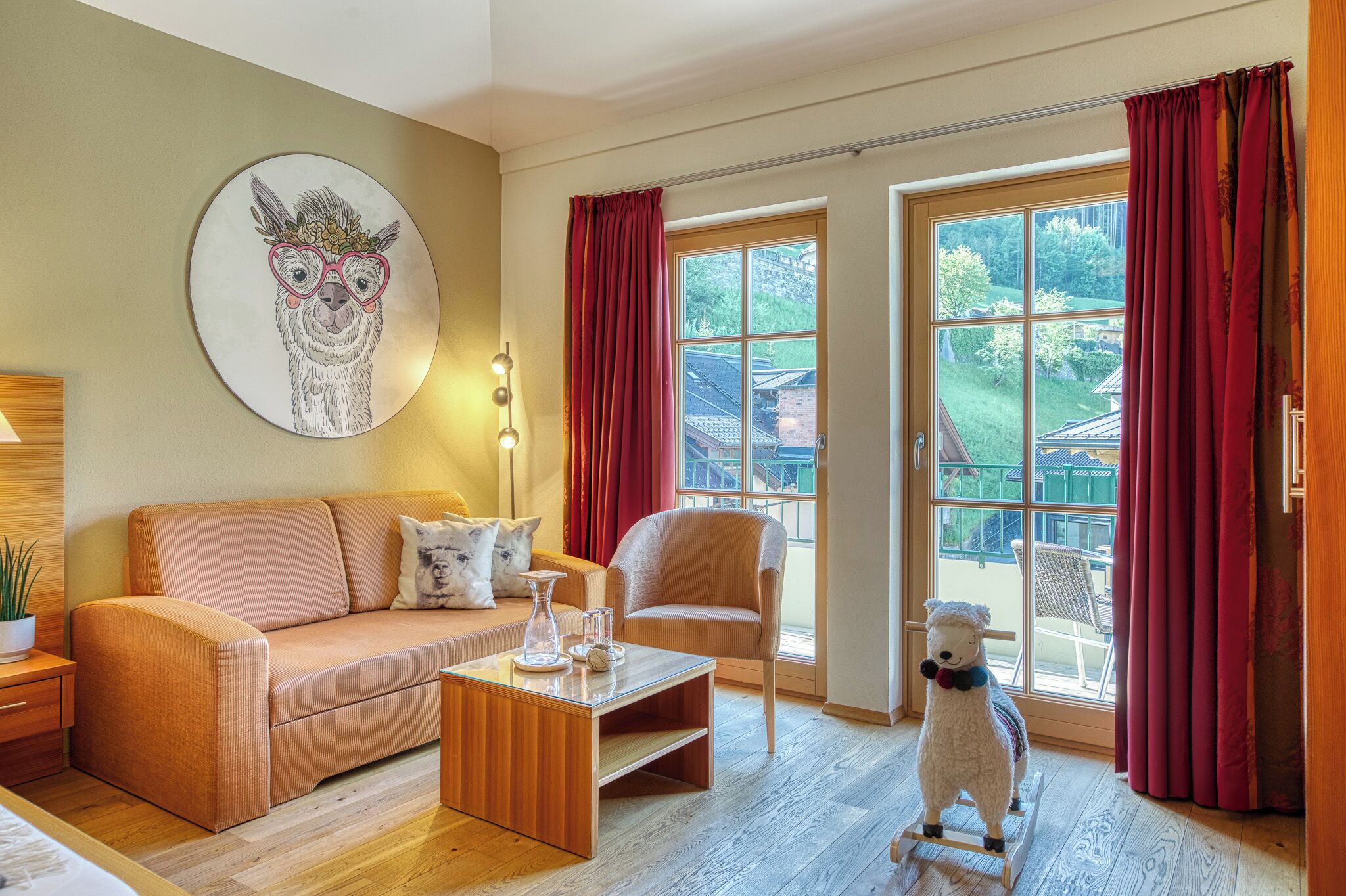 舒適雙人房 | 客房內保險箱、書桌、遮光布/窗簾、隔音