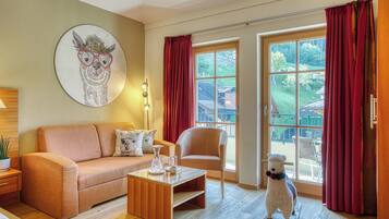 Comfort Double Room | In-room safe, desk, blackout drapes, soundproofing