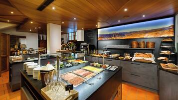 Termasuk sarapan bufet setiap hari