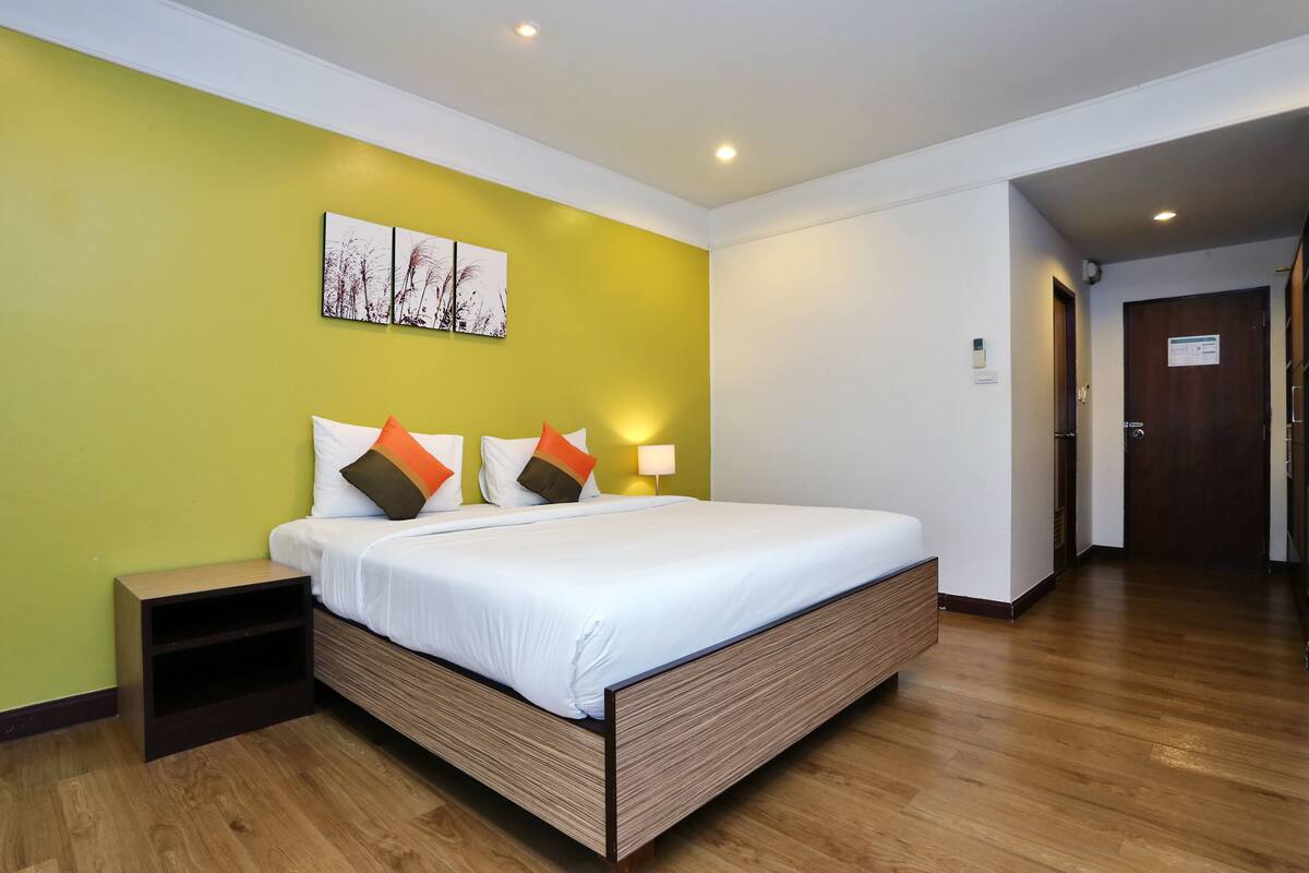 Rom – standard (Double Bed) | Skrivebord, ekstrasenger (mot et tillegg), wi-fi (inkludert) og sengetøy