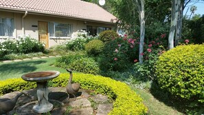 View from property - Royal Ridge Guest House and Apartments (Pretoria)