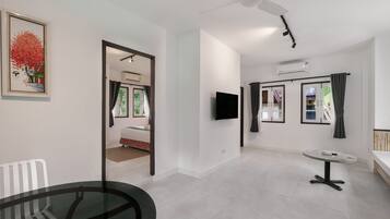 Classic Bungalow, 1 Bedroom, Garden View (Tropical Bungalow) | Living room | 32-inch LCD TV with cable channels, TV