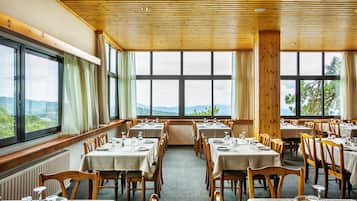 Daily buffet breakfast (EUR 15 per person)