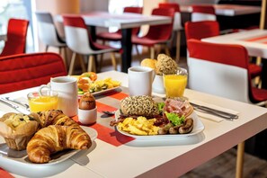 Tägliches Frühstücksbuffet gegen Gebühr